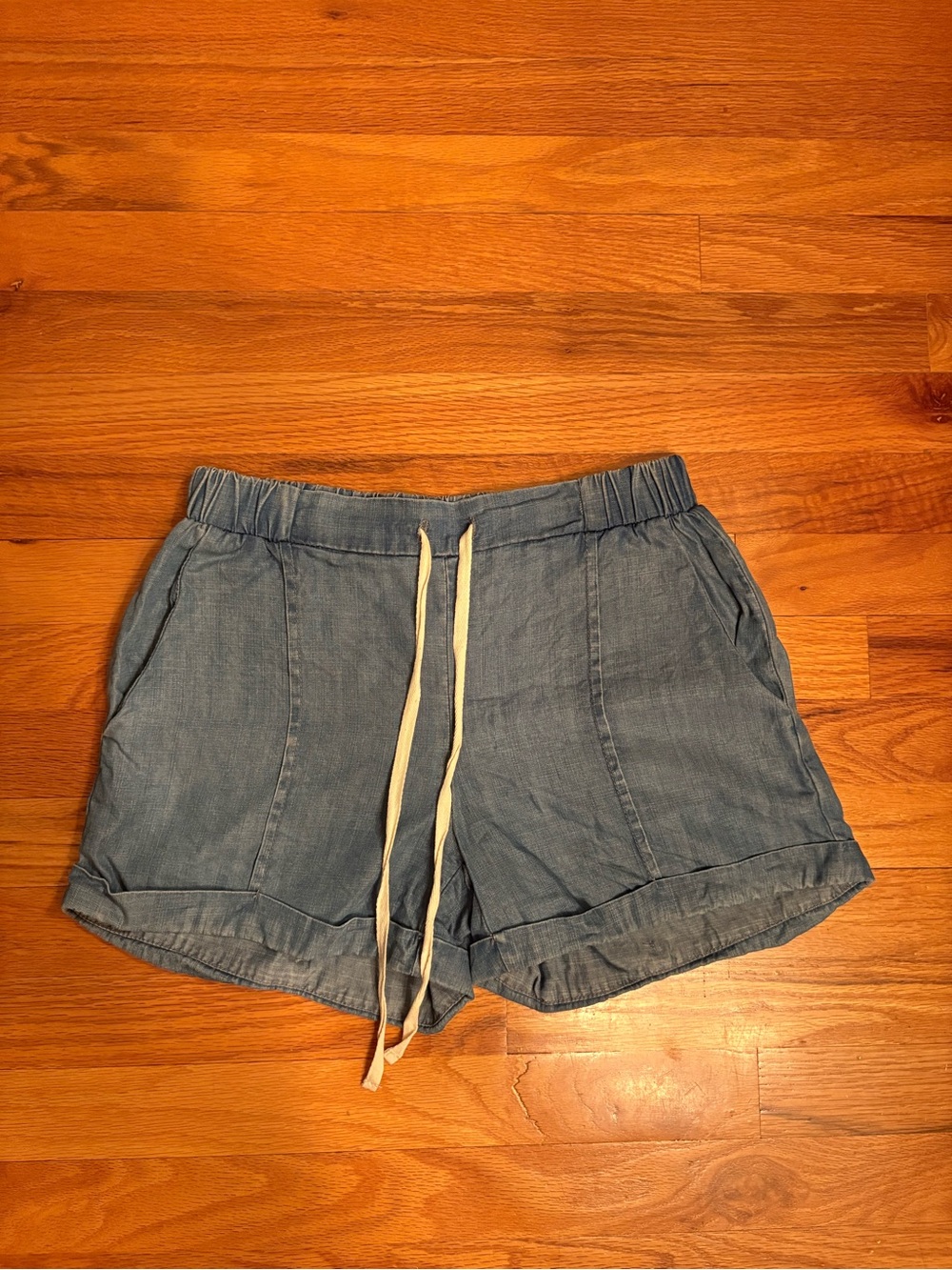 Denim by Ellison Light Blue Chambray Drawstring Shorts 😊❤️